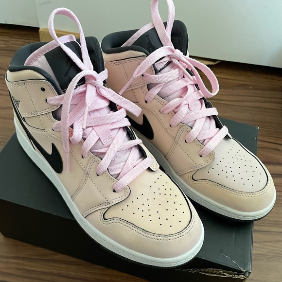 Jordan 1 Mid “Pink Foam” - Picture 8 of 14